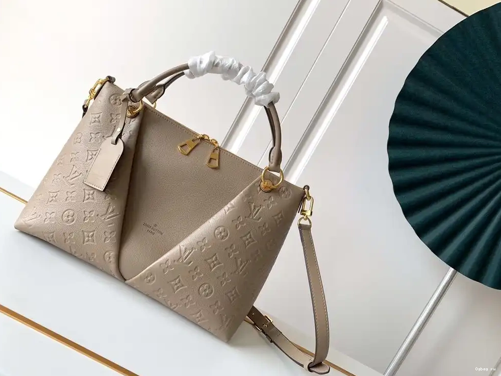 V LOUIS TOTE MM VUITTON 0425